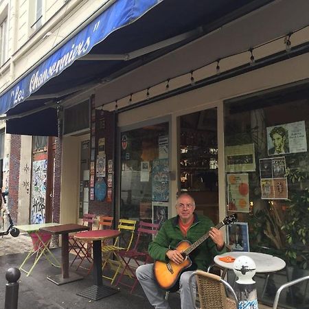 Hotel Les Chansonniers Paris Exterior photo